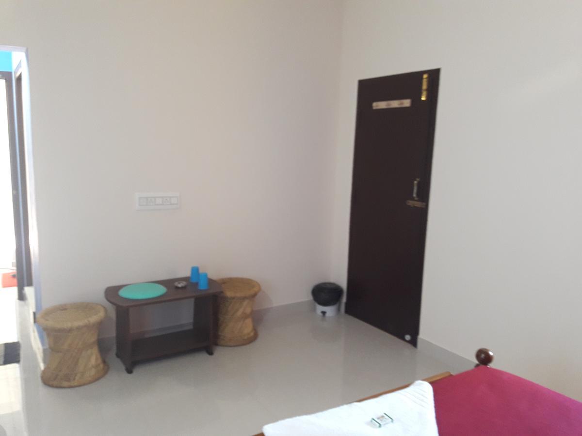 Squirrel Nest Guest House Mahabalipuram Exterior photo